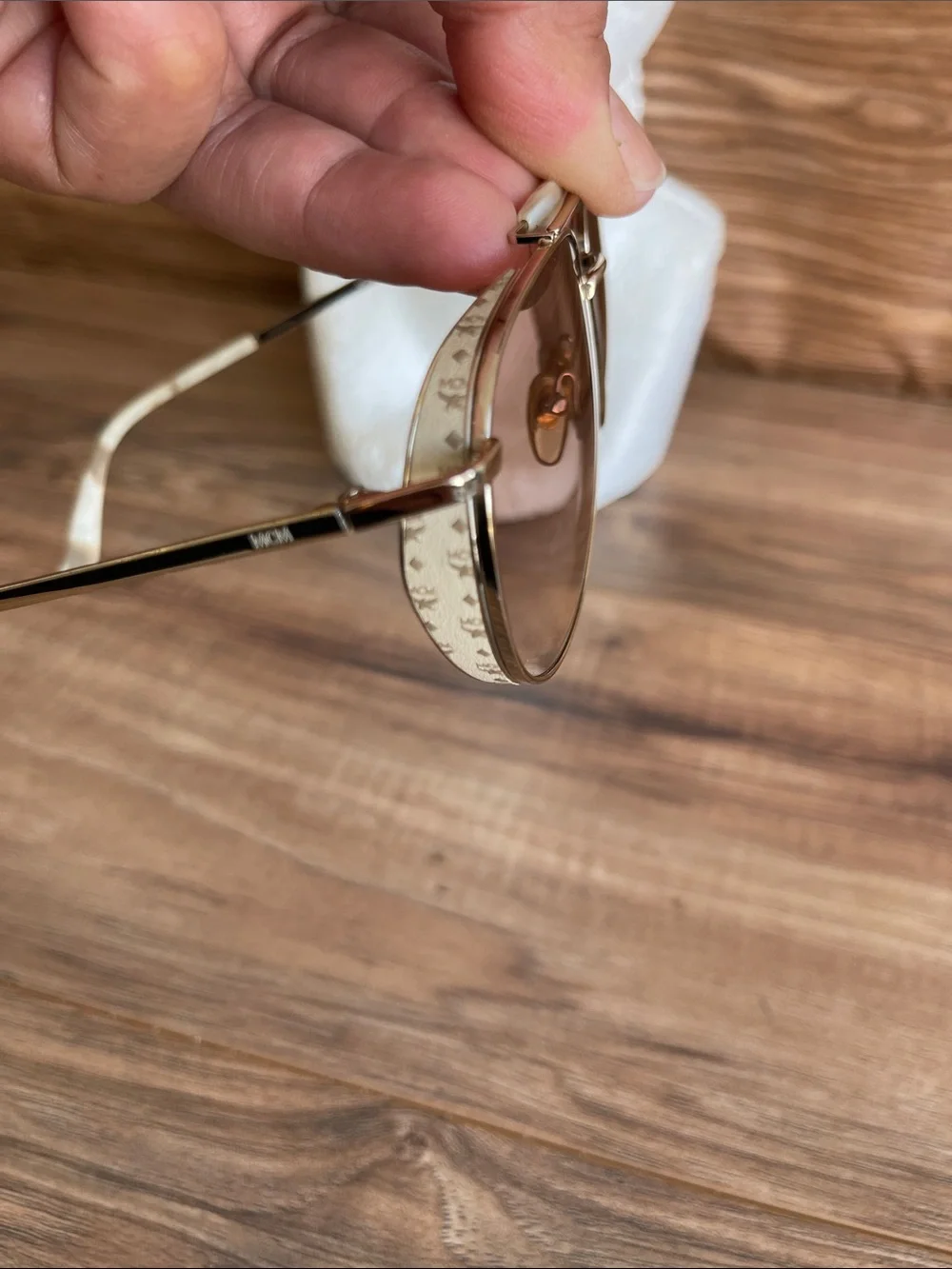 Pre-owned MCM 119S 745 Womens Gold Marble Frame / Pink Gradient Sunglasses